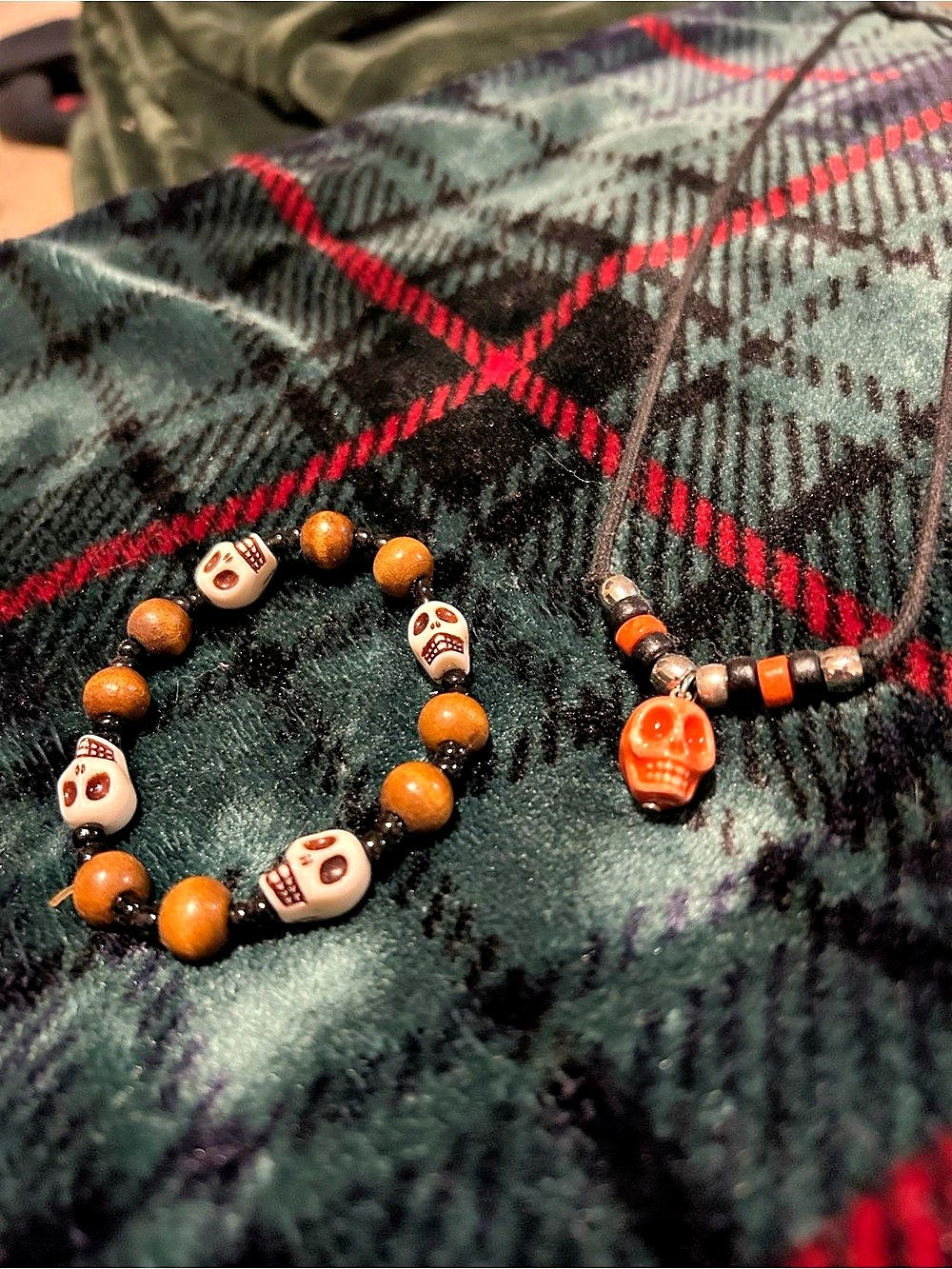 Stylish Skull Bracelet & Necklace Set
